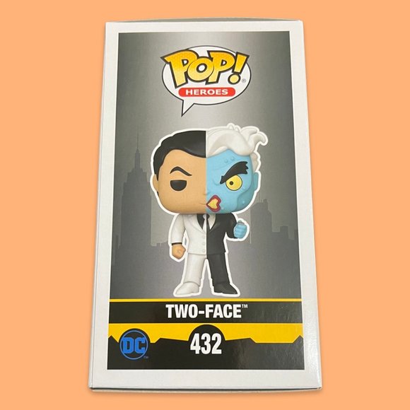 Two-Faces Batman the Animated Serie Funko - Picture 4 of 6
